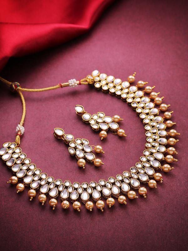 Attractive Kundan & Pearls Necklace Set
