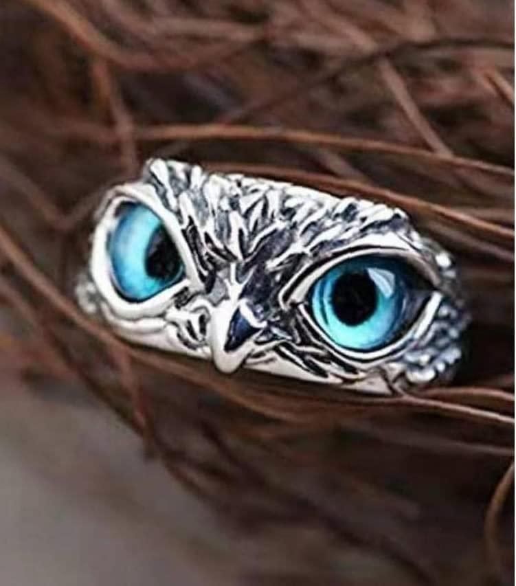 Attractive Silver Plated Owl Ring (Blue)